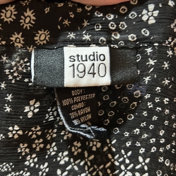 Studio 1940 ruffled collar top size M - Picture 5 of 5